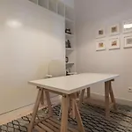 Lovelystay - 3 Bedroom Downtown Wonderwall