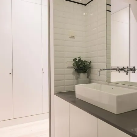 Lovelystay - 3 Bedroom Downtown Wonderwall Lejlighed
