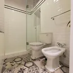 Apartment Lovelystay - 3 Bedroom Downtown Wonderwall Lisbon