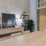 Lovelystay - 3 Bedroom Downtown Wonderwall Lisbon