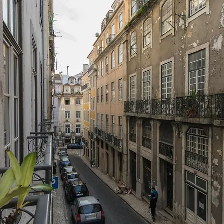 Apartamento Lovelystay - 3 Bedroom Downtown Wonderwall Lisboa