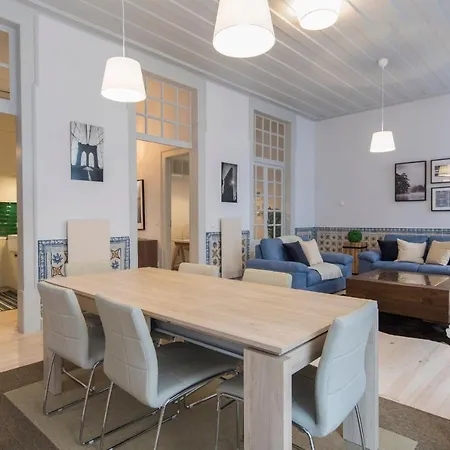 3 Bedroom Downtown Wonderwall By Lovelystay