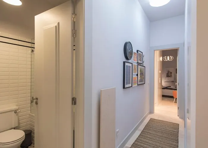 Lovelystay - 3 Bedroom Downtown Wonderwall アパート リスボン