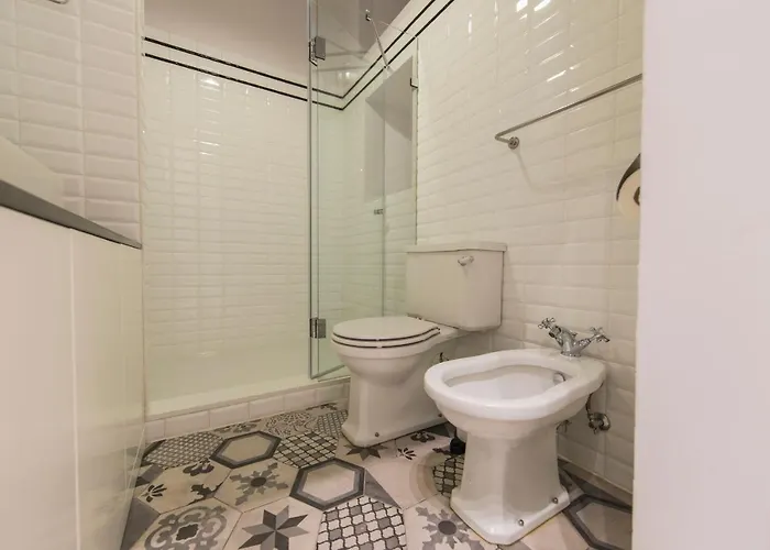 Appartamento Lovelystay - 3 Bedroom Downtown Wonderwall Lisbona