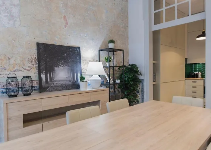 Lovelystay - 3 Bedroom Downtown Wonderwall Lisbona