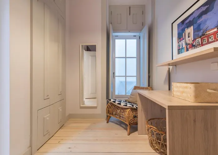 Lovelystay - 3 Bedroom Downtown Wonderwall * Lisbona