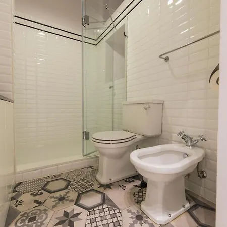 Apartment Lovelystay - 3 Bedroom Downtown Wonderwall Lisbon